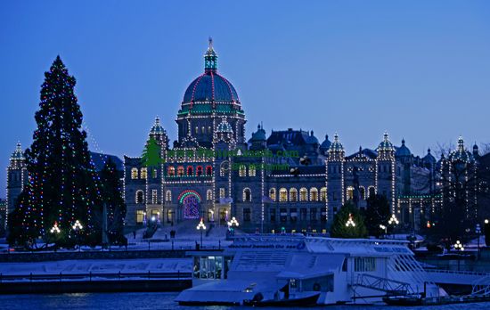 British Columbia Parliament Building, Vancouver Island, BC, Canada ...