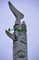 Bill Reid Totem Pole, Skidegate, Queen Charlotte Islanda, Haida Gwaii, British Columbia, Canada CM11-03