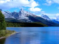 Maligne Lake, Jasper National Park, Alberta, Canada 01