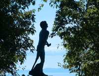 Terry Fox Monument 02