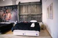 Hasten Beds, Distillery District, Toronto, Ontario CM11-016